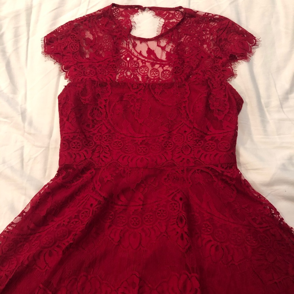 Women's Red Lace Midi Dress